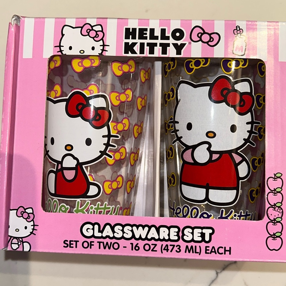 Hello Kitty Glassware Set of 2